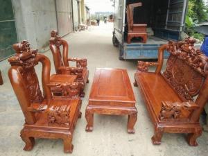 Bộ bàn ghế trạm nghê đỉnh gỗ hương vân
