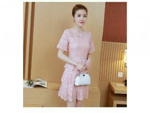 Hàng nhập - Đầm ren tầng.