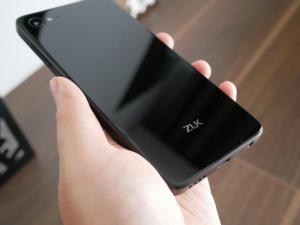 Lenovo Zuk Z2 4GB - 64GB đen bóng