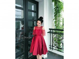 Đầm poly phối lưới