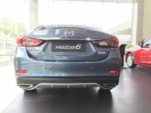 Mazda 6 màu sắc mới công nghệ mới giá mới khá mềm