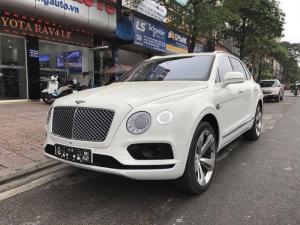 Bán xe Bentley Bentayga First Edition 2017