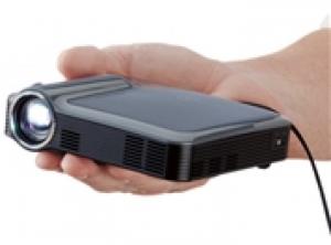 Máy chiếu mini - Brookstone Pocket Projector pro 200 Lumens - Hàng Mỹ