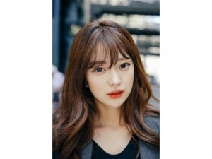 Kẹp tóc mái thưa