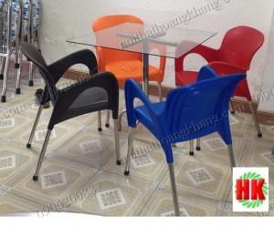 Ghế nhựa đúc dùng cho các công trình quán : cafê,nhà hàng,quán ăn,bar,resort…