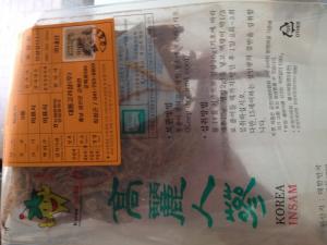 Rễ Hồng Sâm khô 6 năm tuổi làm đen tóc