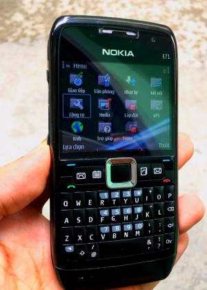 Nokia E71 Zin chính hãng New có 3G,WiFi pin trâu siêu rẻ 539k,Có giao tới nơi