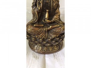 Tượng Phật bà quan âm cầm bình lá liễu ..