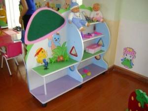 Kệ gỗ MFC giá rẻ cho các bé mầm non