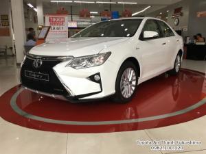 Khuyến Mãi Toyota Camry 2.0E 2018 Màu Trắng, Mua Trả Góp Chỉ Cần 250Tr. Vay 8 năm. Giao Ngay