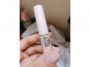 Kem che khuyết điểm innisfree