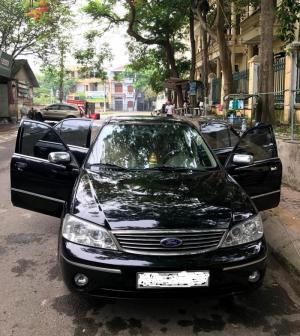 Bán Ford laser 2004 màu đen số tự động