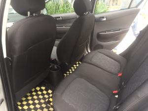 Mình cần bán xe Hyundai i20 1.4at 2014 màu bạc nhập khẩu Ấn Độ, xe sử dụng gia đình