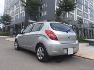 Mình cần bán xe Hyundai i20 1.4at 2014 màu bạc nhập khẩu Ấn Độ, xe sử dụng gia đình