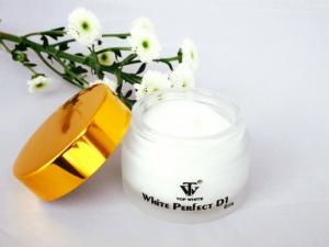 Trẻ đẹp ngoạn mục với kem dưỡng trắng trị nám da Top White D1