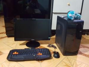 Máy tính màn hình Led 20in Philip;Gigabyte AMD A8*6600k 4.20Ghz/4G/2G Chiến Max LOL
