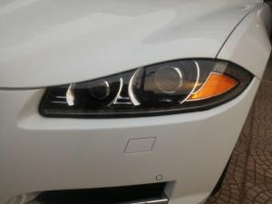 Jaguar XF 2.0 , sản xuất 2012, đăng ký 2014 xe tư nhân. Màu trắng