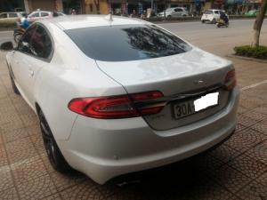 Jaguar XF 2.0 , sản xuất 2012, đăng ký 2014 xe tư nhân. Màu trắng