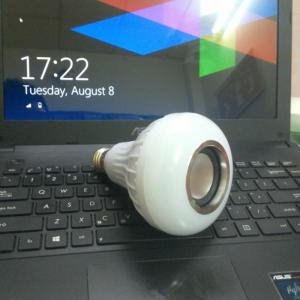 Bóng đèn led 7W kiêm loa bluetooth