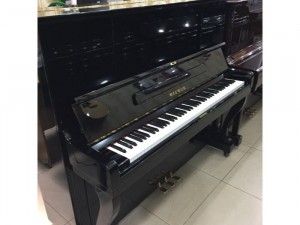 Piano Upright Victor V107B