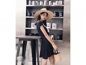 Set Đầm Thiết Kế Chấm Bi