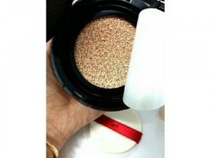 Bộ phấn nước và kem nền BBia