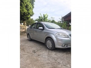 Bán chiếc xe ô tô con 5 chỗ Daewoo Gentra đời 2010.