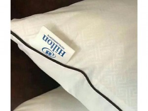 Gối khách sạn tiện ích