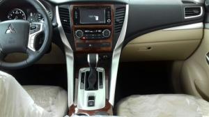 Mitsubishi All New Pajero 4x2 AT (nhập khẩu Thái)
