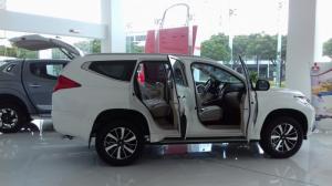 Mitsubishi All New Pajero 4x4 AT (nhập khẩu Thái)
