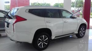 Mitsubishi All New Pajero 4x4 AT (nhập khẩu Thái)