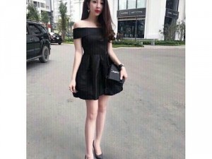 Đầm gấm tuyết mưa dưới