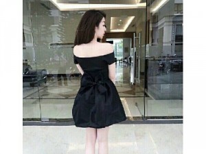 Đầm gấm tuyết mưa dưới