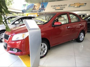Chevrolet Aveo sedan 5 chỗ giá cực sốc