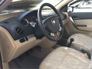 Chevrolet Aveo sedan 5 chỗ giá cực sốc