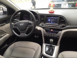 Bán Hyundai Elantra