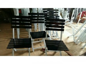 Cần thanh lý 15 bộ bàn ghế gỗ