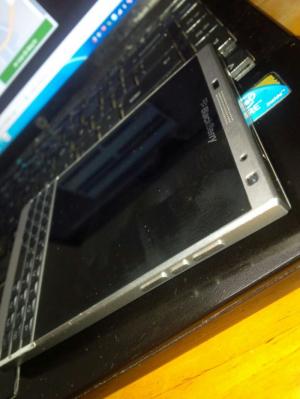 Bán điện thoại Blackberry passport Silver