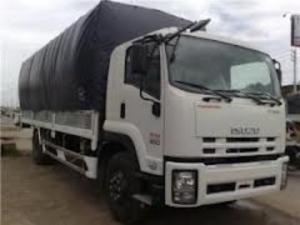 Xe tải isuzu 8.5 tấn 2 giò . đời mới đầu xe thuộc loại đầu to có giường nằm