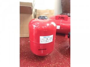 BẦU ÁP LỰC ( ĐỨNG ) LOẠI SẮT, 24 LÍT, GIÁ 600K