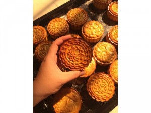 Bánh trung thu chay hoặc từ thiện