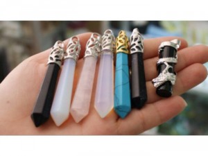 Mặt dây chuyền kim tự tháp