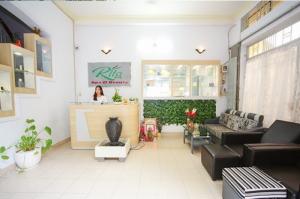 Siêu giảm giá với gói trị mụn bằng công nghệ máy Oxy Zet tại Rita spa and beauty
