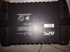 Lưu điện UPS APC 600VA