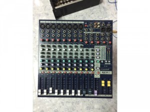 Mixer Soundcraft efx 8line