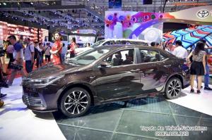 Khuyến Mãi Toyota Altis 2018 1.8 Màu Nâu Cho Khách Đặt Hàng