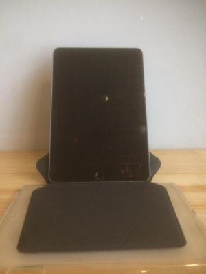 Ipad mini 3 , sim 4G, dung lượng 16GB ngzin