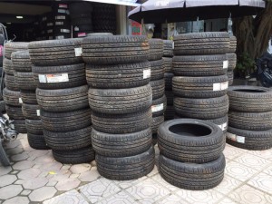 Lốp Hankook 225/55R17 thanh lý date 2015, mới 100%