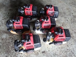 Đầu máy cắt cỏ Mitsubisi TL33