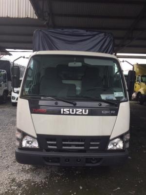 Xe tải Isuzu 2t2 vào thành phố